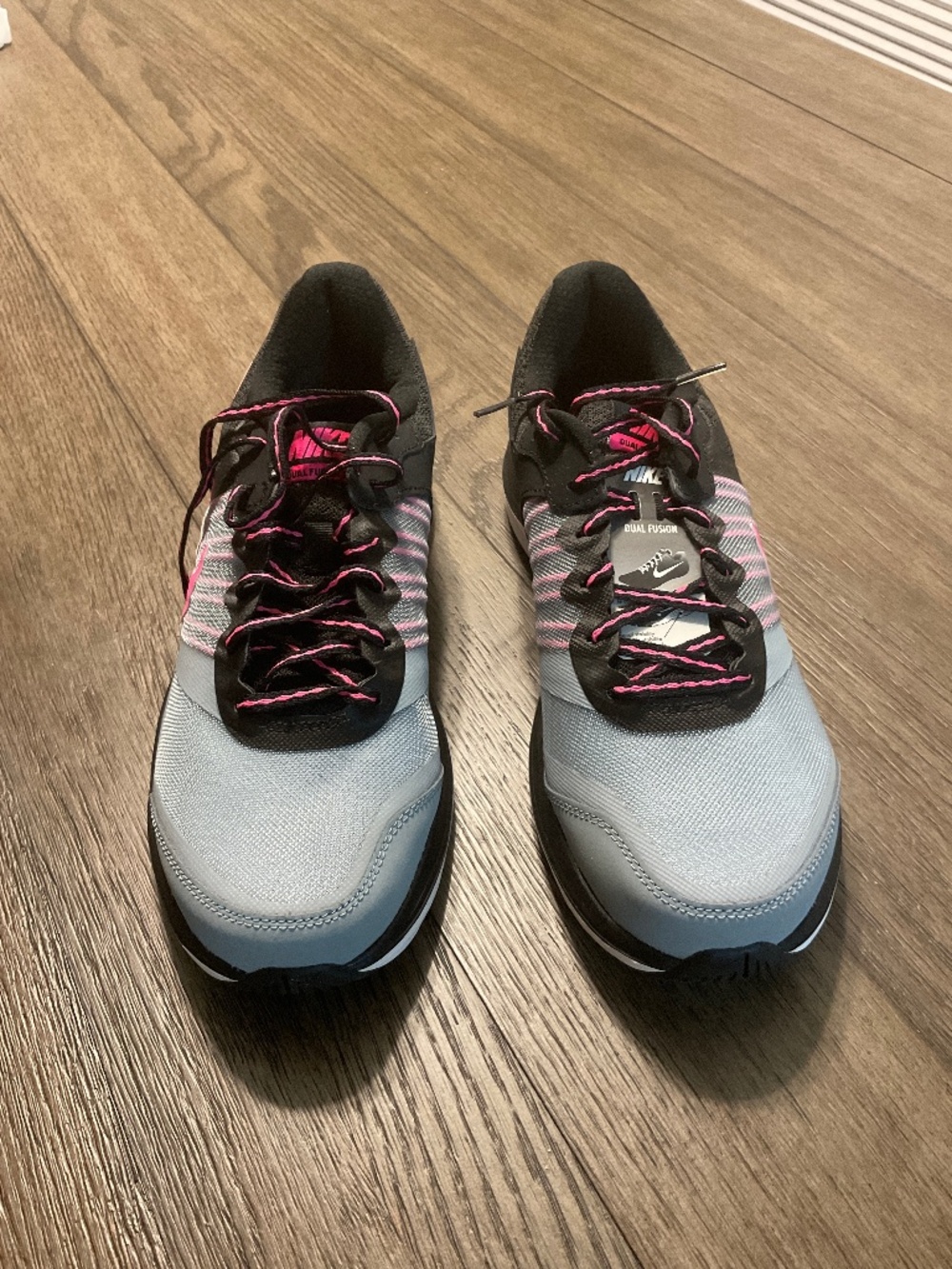 Nike Women’s Dual Fusion X Athletic Shoe Sz 10 - New with Tags